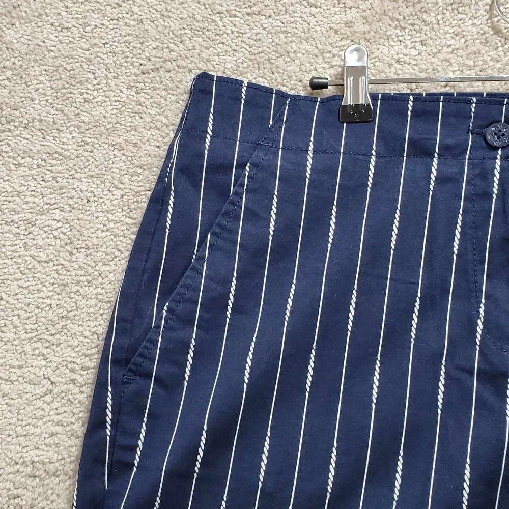 Nautica Shorts Women's 14 Navy Blue Mid Rise Twill Striped Lined Chino‎ Nautical